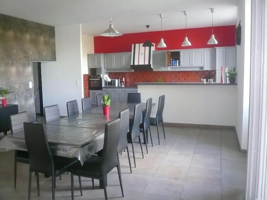 Holiday home Gite Le Chant Des Tournesols Piscine Chauffee Montirat