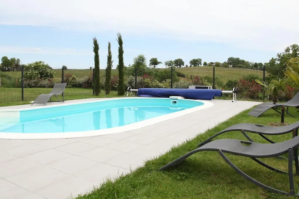 Holiday home Gite Le Chant Des Tournesols Piscine Chauffee Montirat