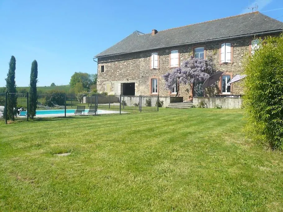 Holiday home Gite Le Chant Des Tournesols Piscine Chauffee Montirat  France
